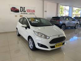 FORD - FIESTA - 2013/2014 - Branca - R$ 42.900,00