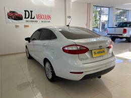 FORD - FIESTA - 2013/2014 - Branca - R$ 44.900,00
