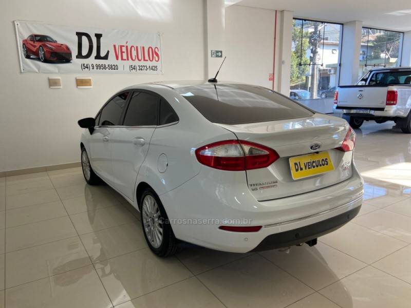 FORD - FIESTA - 2013/2014 - Branca - R$ 44.900,00