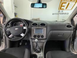 FORD - FOCUS - 2012/2013 - Prata - R$ 46.900,00