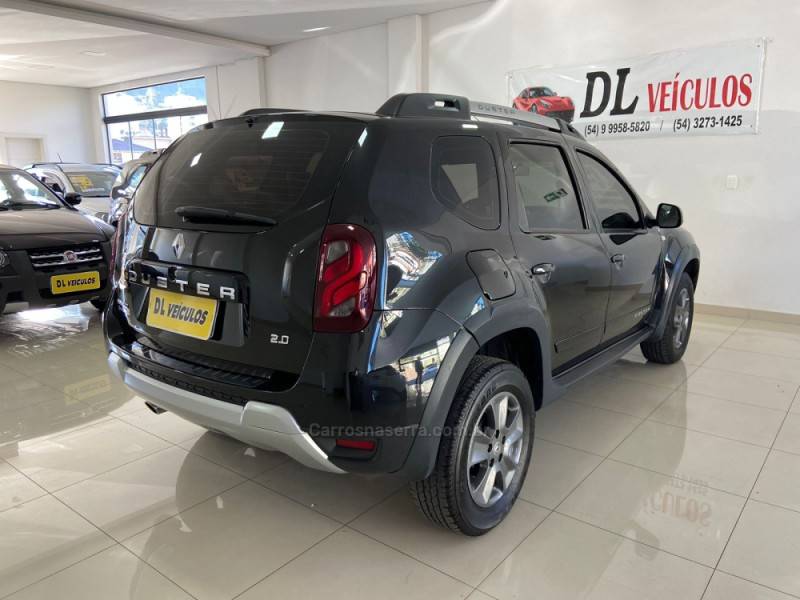 RENAULT - DUSTER - 2018/2019 - Preta - R$ 71.900,00