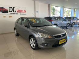 FORD - FOCUS - 2012/2013 - Cinza - R$ 44.900,00