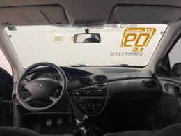 FORD - FOCUS - 2008/2009 - Preta - R$ 29.900,00