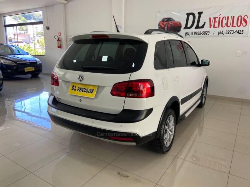 VOLKSWAGEN - SPACE CROSS - 2012/2013 - Branca - R$ 46.900,00