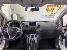 FORD - FIESTA - 2013/2014 - Branca - R$ 42.900,00