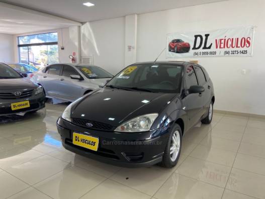 FORD - FOCUS - 2008/2009 - Preta - R$ 29.900,00