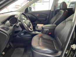 HYUNDAI - IX35 - 2010/2011 - Preta - R$ 59.900,00