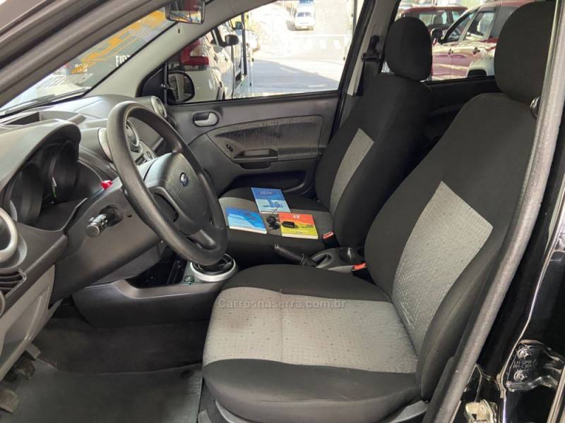 FORD - FIESTA - 2011/2012 - Preta - R$ 36.900,00