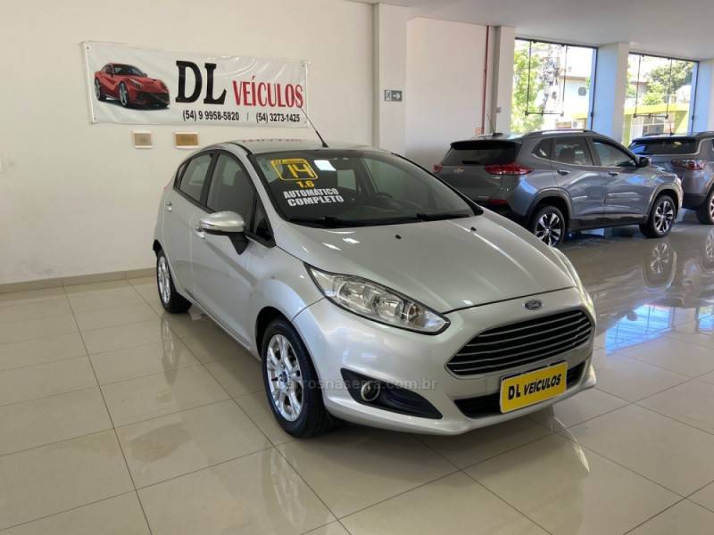 FORD - FIESTA - 2013/2014 - Prata - R$ 42.900,00