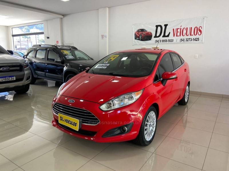 FORD - FIESTA - 2013/2014 - Vermelha - R$ 44.900,00
