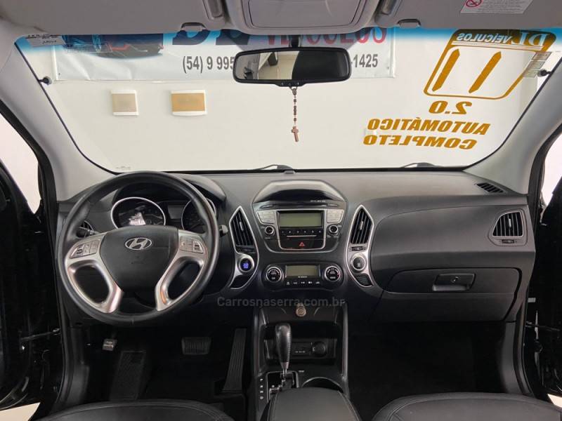 HYUNDAI - IX35 - 2010/2011 - Preta - R$ 59.900,00