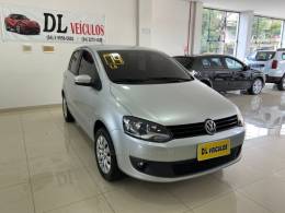 VOLKSWAGEN - FOX - 2013/2014 - Prata - R$ 39.900,00