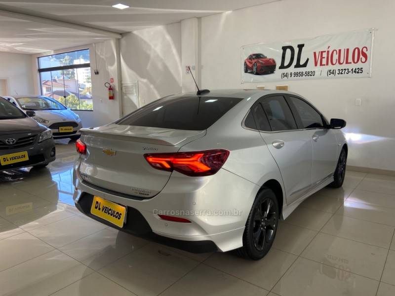 CHEVROLET - ONIX - 2019/2020 - Prata - R$ 78.900,00
