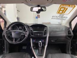 FORD - FOCUS - 2017/2018 - Preta - R$ 63.900,00