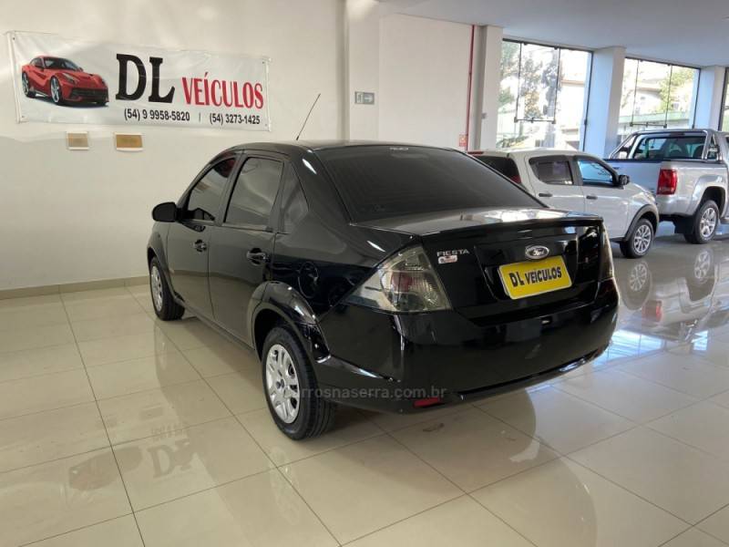 FORD - FIESTA - 2011/2012 - Preta - R$ 36.900,00
