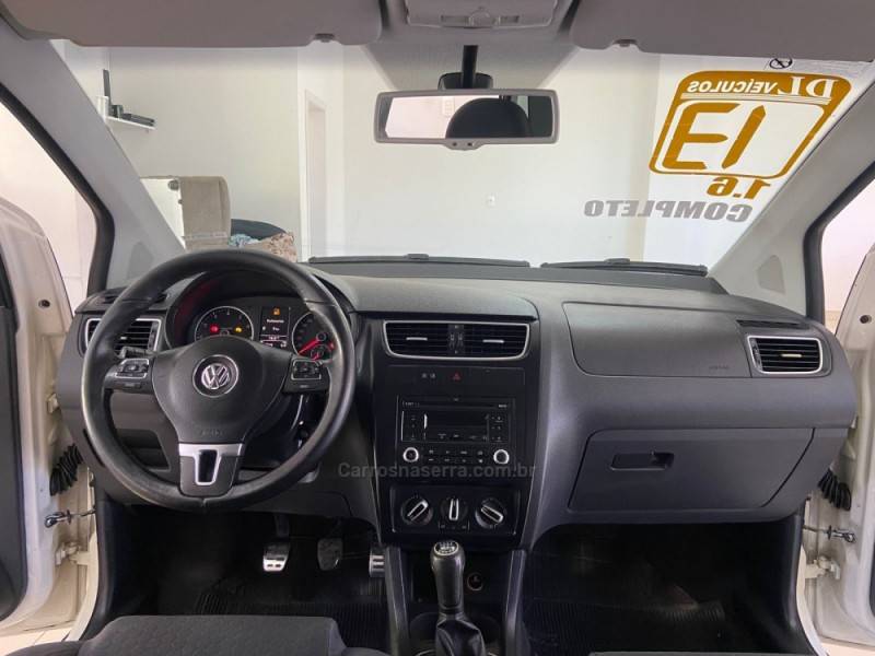 VOLKSWAGEN - SPACE CROSS - 2012/2013 - Branca - R$ 46.900,00