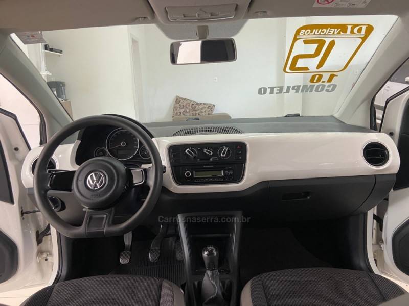 VOLKSWAGEN - UP - 2014/2015 - Branca - R$ 42.900,00