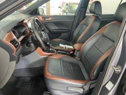 VOLKSWAGEN - T-CROSS - 2019/2020 - Cinza - R$ 98.900,00