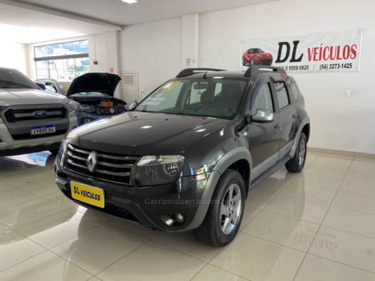 RENAULT - DUSTER - 2013/2014 - Preta - R$ 49.900,00