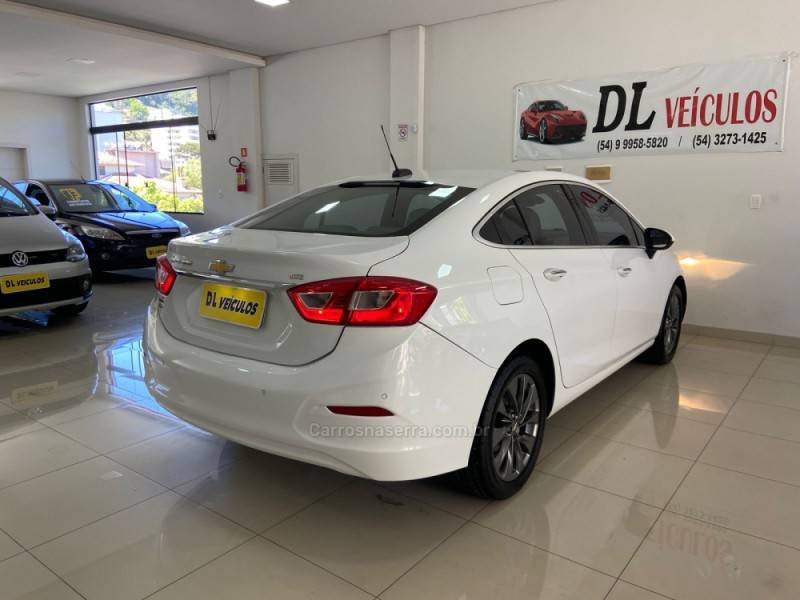 CHEVROLET - CRUZE - 2016/2017 - Branca - R$ 85.900,00