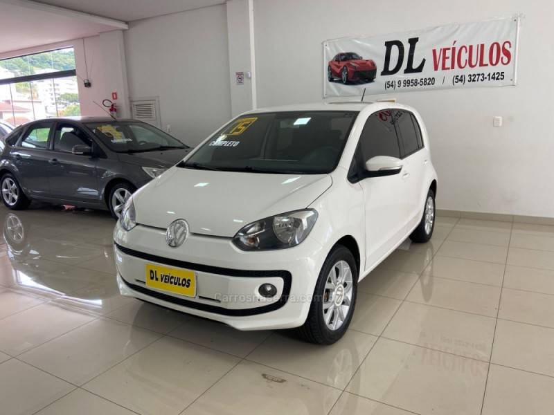 VOLKSWAGEN - UP - 2014/2015 - Branca - R$ 42.900,00