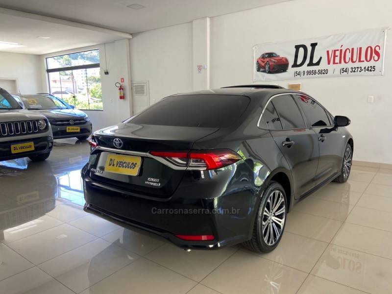 TOYOTA - COROLLA - 2019/2020 - Preta - R$ 129.900,00