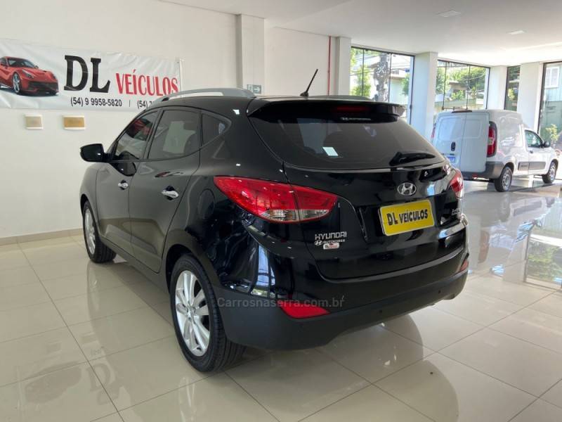 HYUNDAI - IX35 - 2010/2011 - Preta - R$ 59.900,00