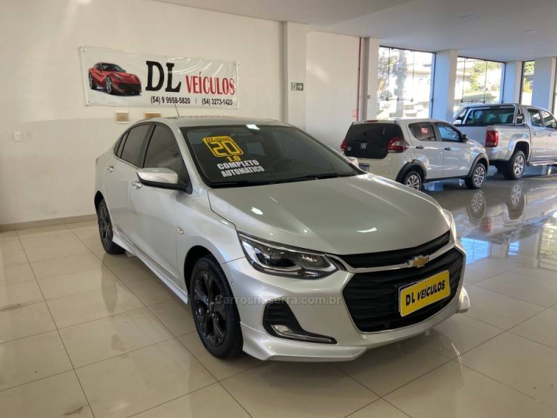 CHEVROLET - ONIX - 2019/2020 - Prata - R$ 78.900,00