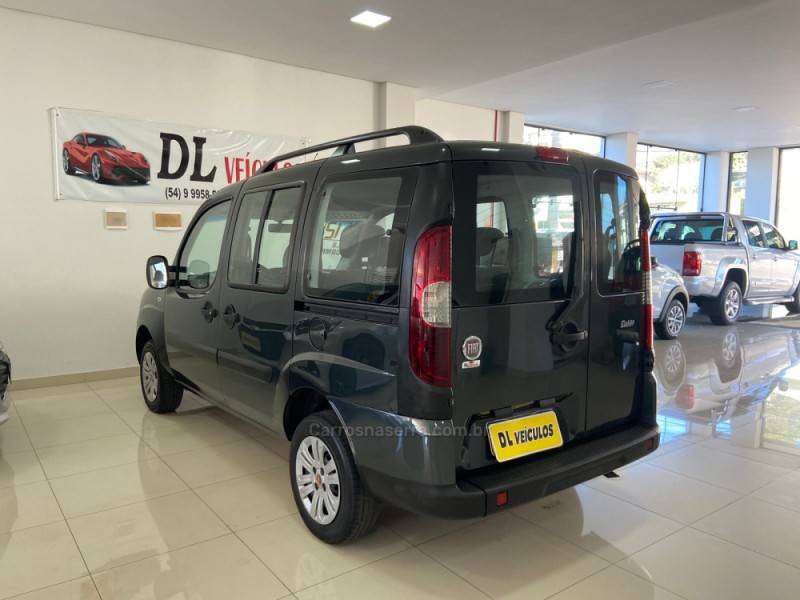 FIAT - DOBLÓ - 2011/2012 - Cinza - R$ 45.900,00