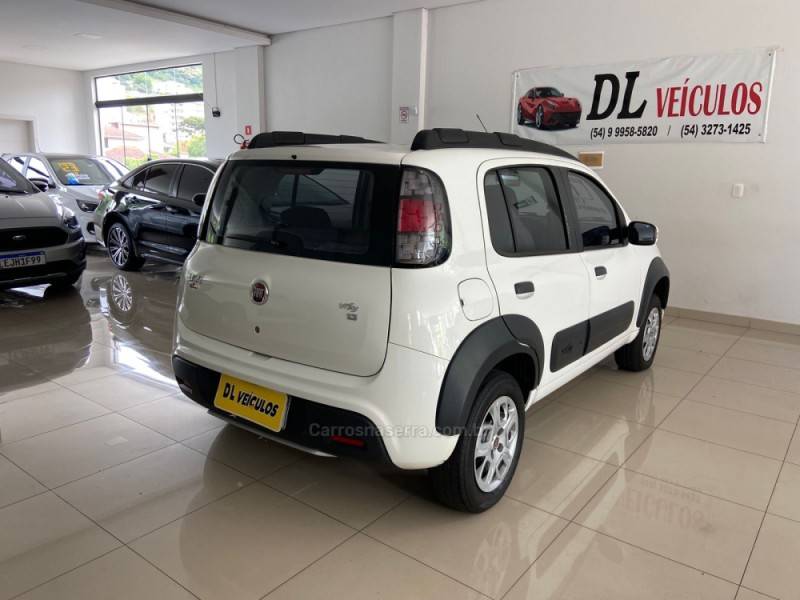 FIAT - UNO - 2018/2019 - Branca - R$ 49.900,00