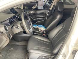 FORD - FIESTA - 2013/2014 - Branca - R$ 44.900,00