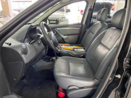 RENAULT - DUSTER - 2013/2014 - Preta - R$ 49.900,00