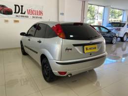FORD - FOCUS - 2008/2009 - Prata - R$ 28.900,00