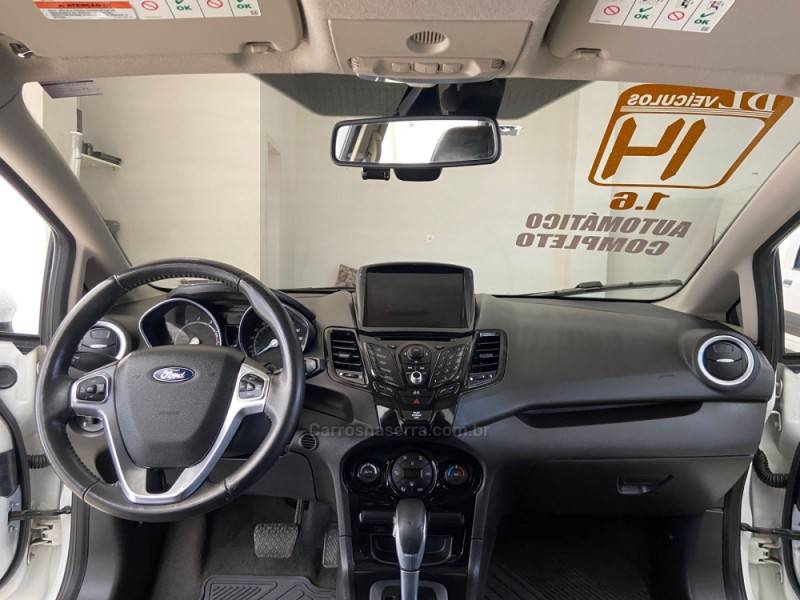 FORD - FIESTA - 2013/2014 - Branca - R$ 44.900,00