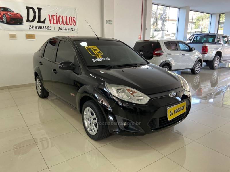 FORD - FIESTA - 2011/2012 - Preta - R$ 36.900,00