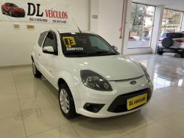 FORD - KA - 2012/2013 - Branca - R$ 30.900,00