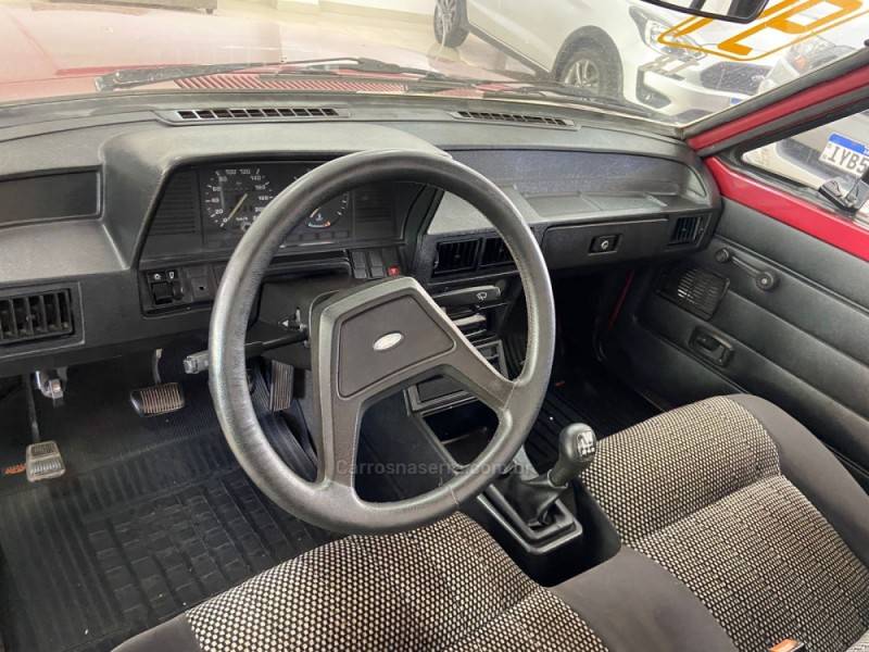 FORD - PAMPA - 1993/1994 - Vermelha - R$ 25.900,00